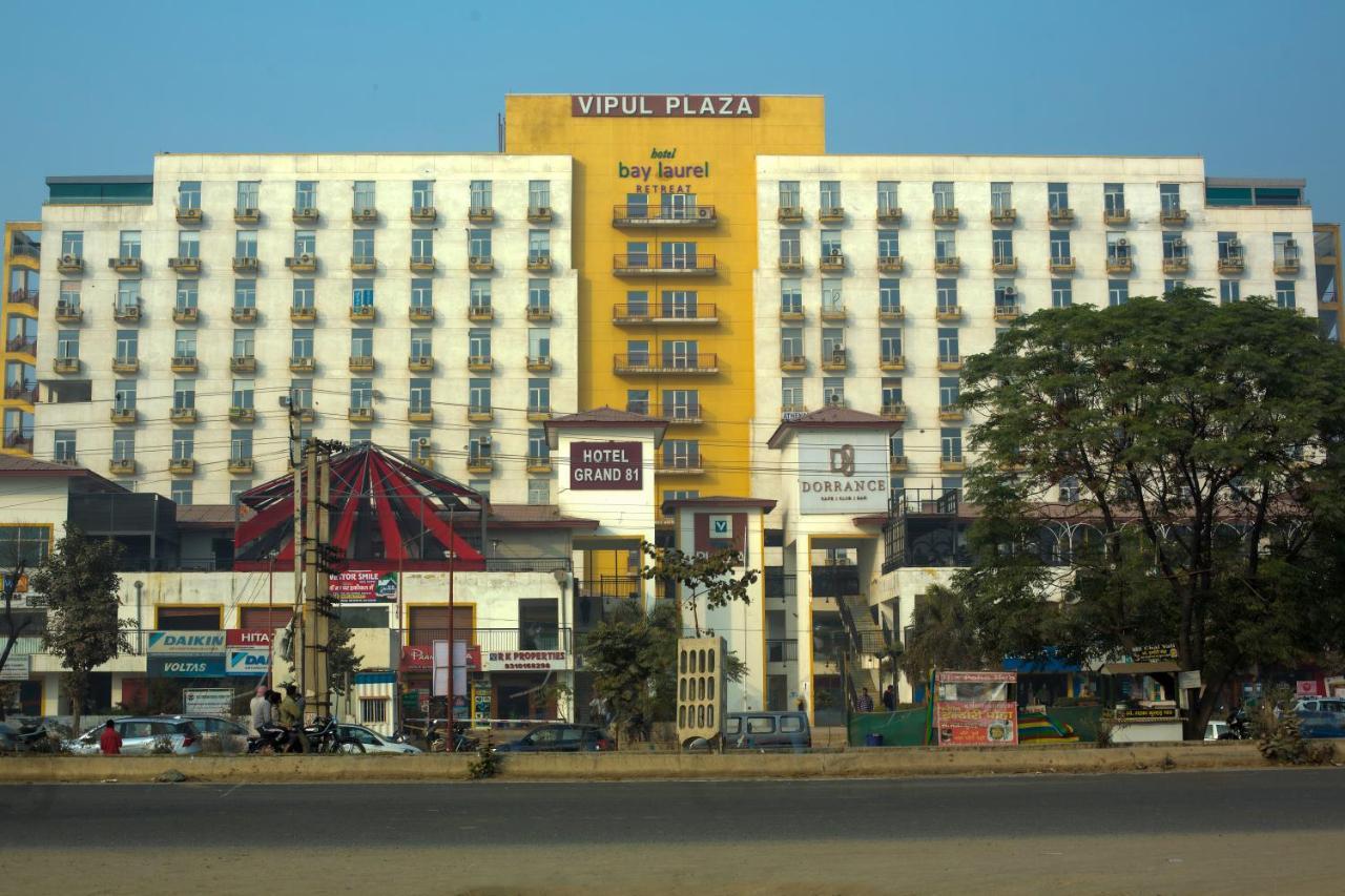 Hotel Bay Laurel Retreat 파리다바드 외부 사진