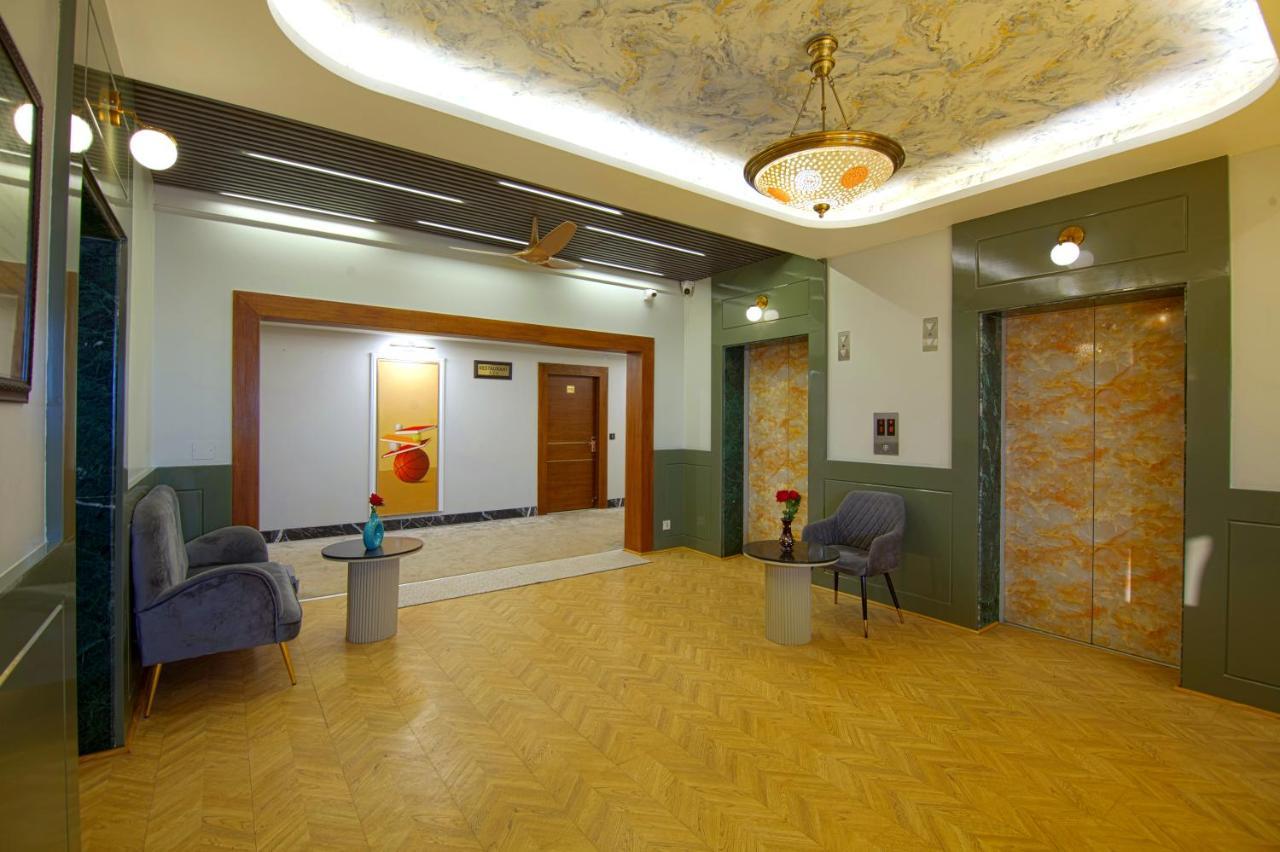 Hotel Bay Laurel Retreat 파리다바드 외부 사진