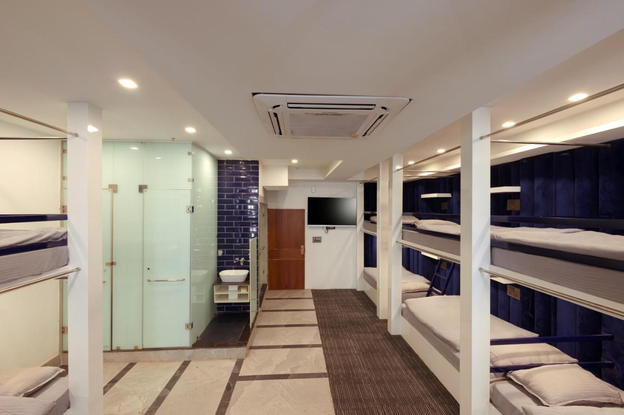 Hotel Bay Laurel Retreat 파리다바드 외부 사진